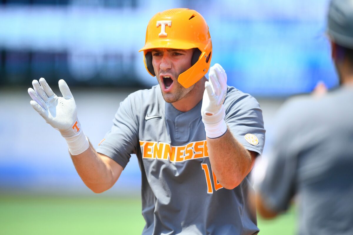Tennessee baseball defeats Southern Miss to force Game 3