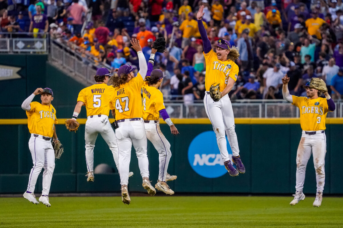 College Sports Roundup: College World Series, Hancock to step down, and more