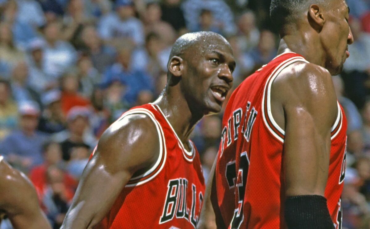 Jerry West talks beef between Bulls’ Michael Jordan, Scottie Pippen