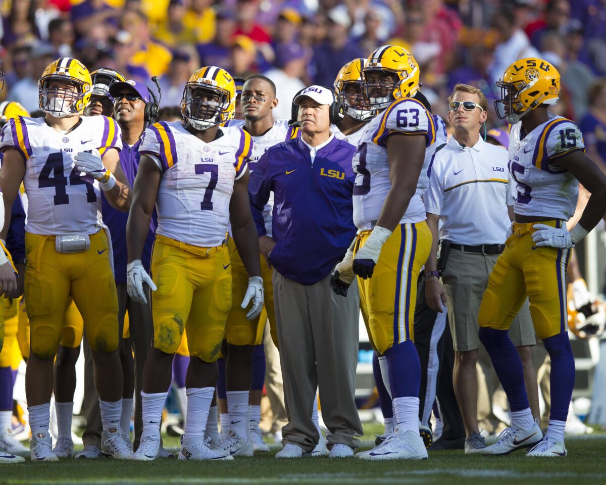 Les Miles could be ineligible for CFP Hall of Fame following sanctions