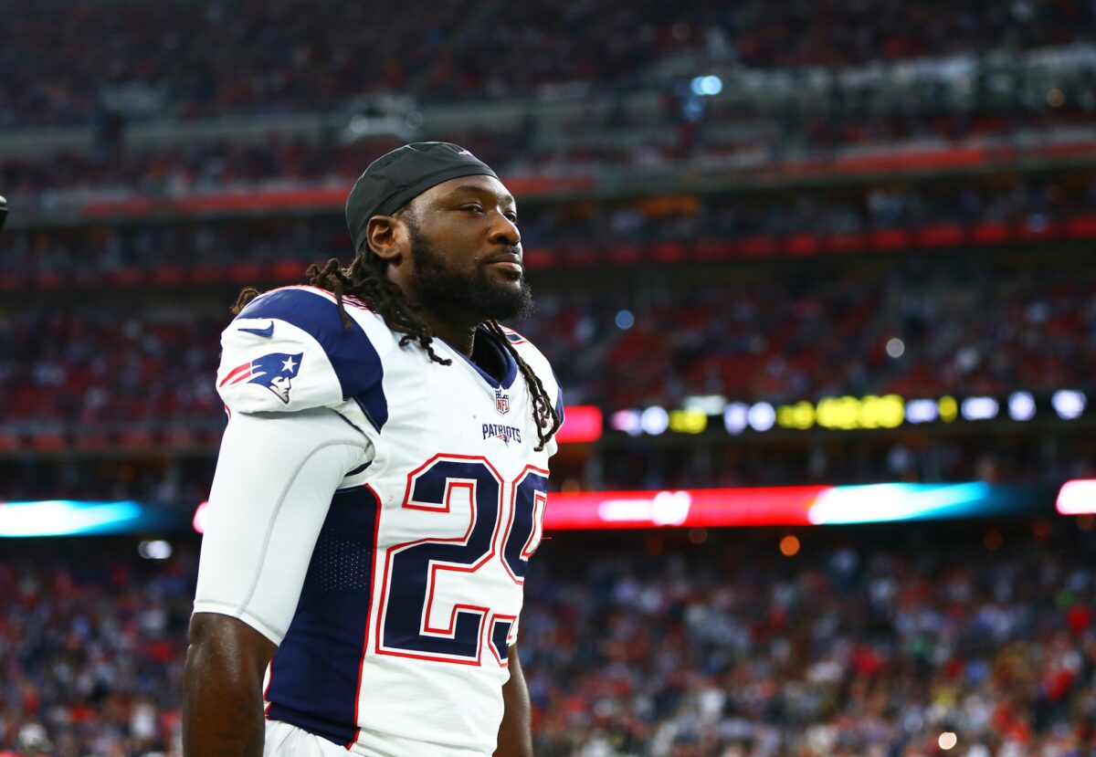 LeGarrette Blount joining pitch to bring DeAndre Hopkins to Patriots