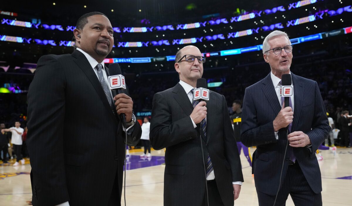 A hilarious meme with fake dialogue between Mike Breen, Jeff Van Gundy and Mark Jackson is everywhere