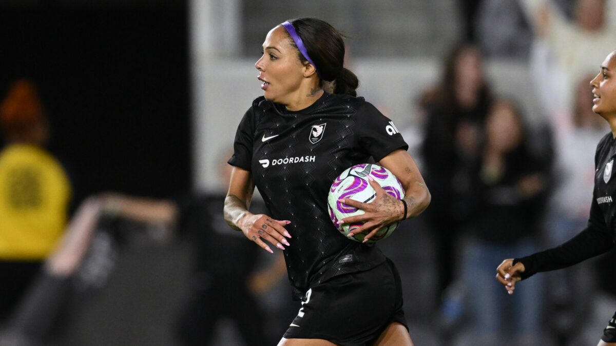 ‘I didn’t know if I’d wear this jersey again’ – Leroux emotional after scoring on injury return