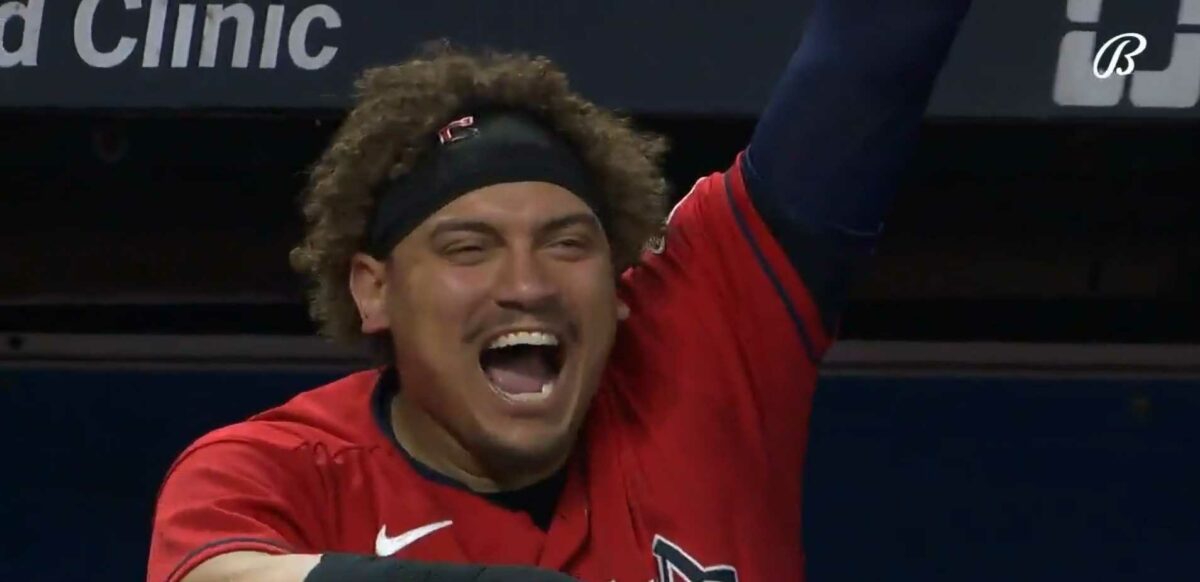 Josh Naylor’s ecstatic reaction to his brother Bo’s first Major League hit is everything