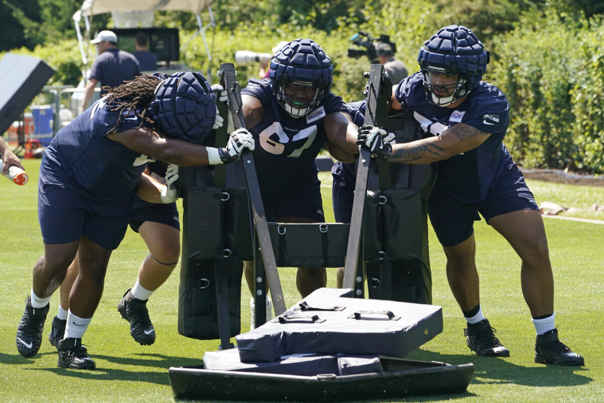 Pro Football Focus gives Seahawks offensive line their annual brutal ranking