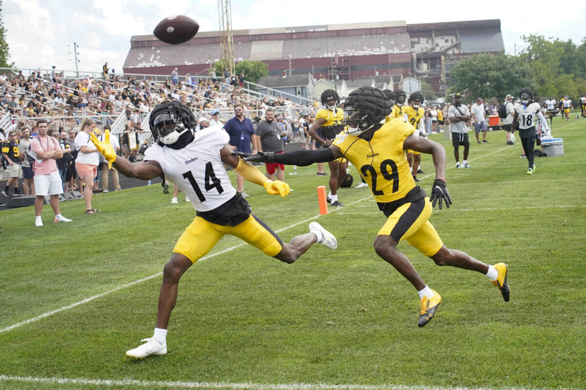 Steelers rookies and veterans report to training camp on the same day