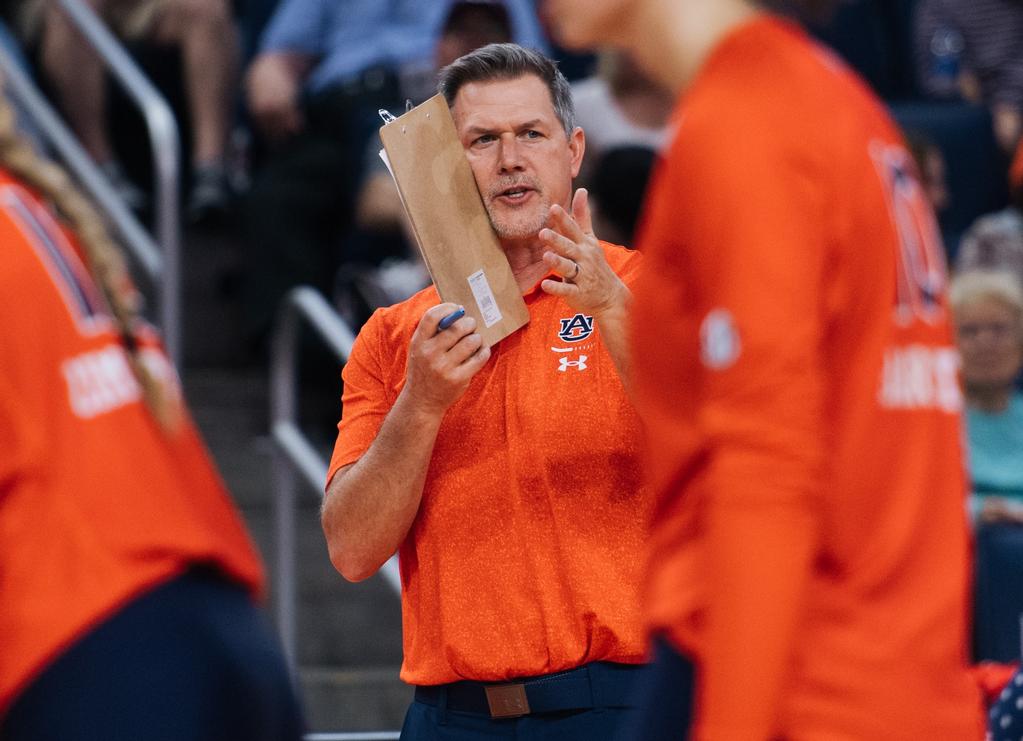Brent Crouch signs a five-year extension after leading Auburn to one of the best seasons in program history