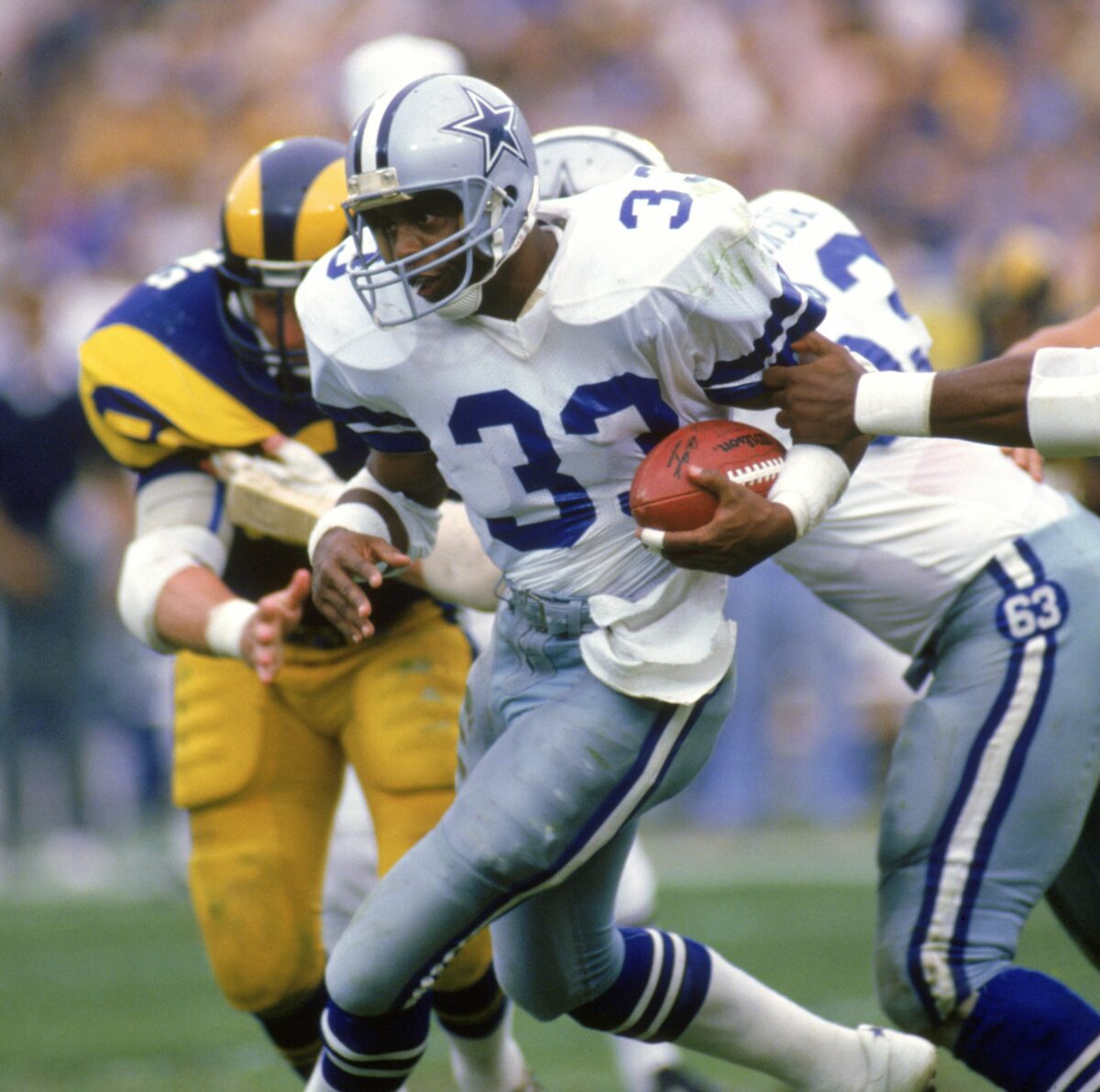 Cowboys legends Tony Dorsett, Drew Pearson team with Washington rival for special HS practice