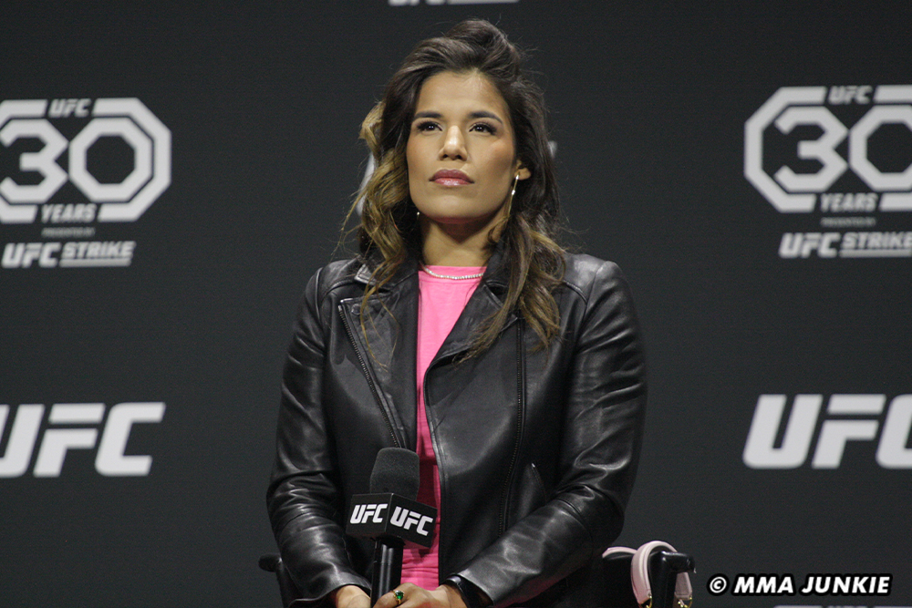 Julianna Peña ‘wanted to storm the cage’ as Amanda Nunes announced retirement at UFC 289