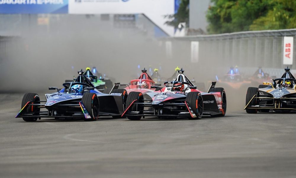 Wehrlein returns to winning ways in Jakarta