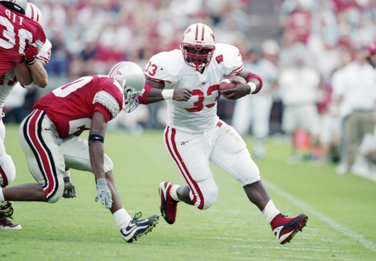 Badger Countdown: Legendary RB finishes UW career with 71 TDs