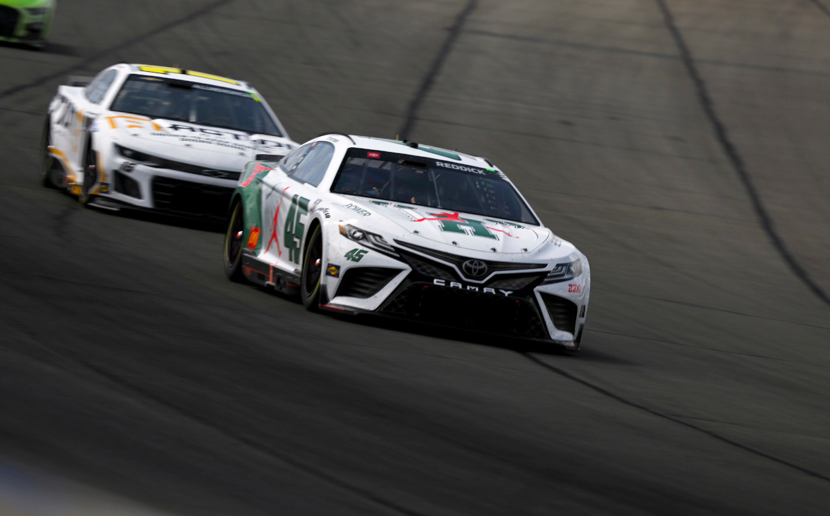 Dillon and Reddick remain at odds over Pocono contact