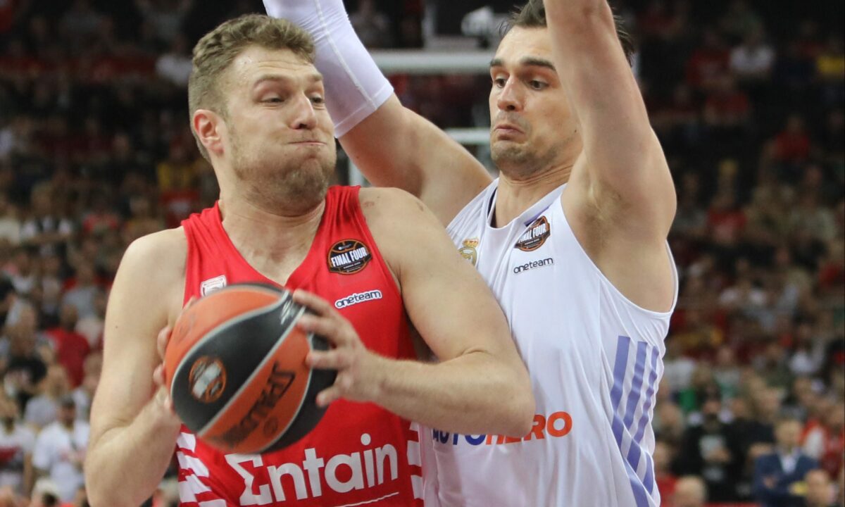 Kings sign EuroLeague MVP Sasha Vezenkov to 3-year contract