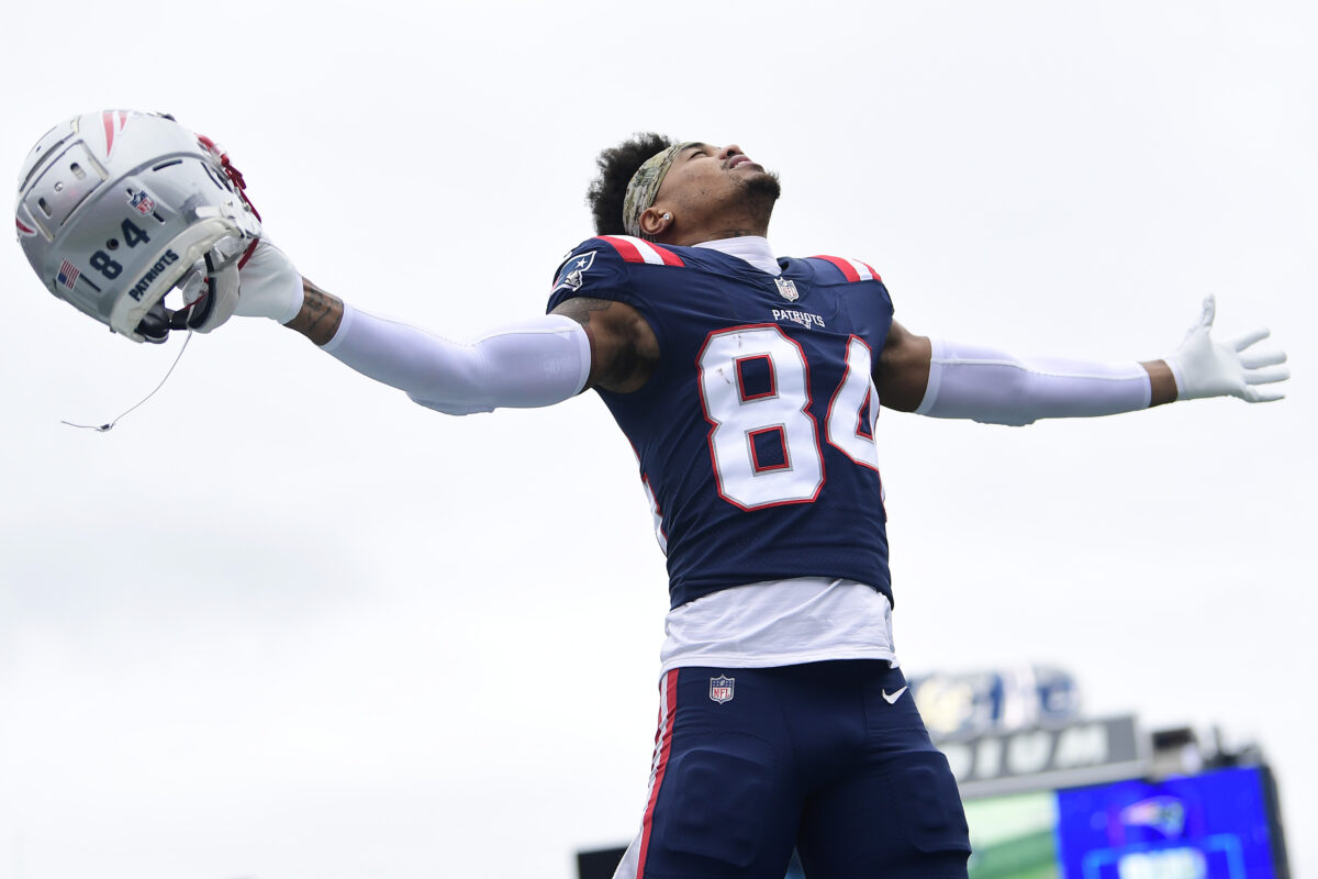 Patriots might have moved on from fan-favorite to get DeAndre Hopkins