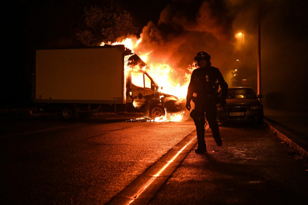 Terrifying images as France is in throes of riots, violent protests