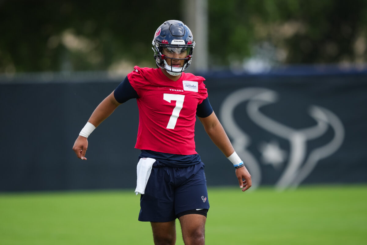 WATCH: Texans QB C.J. Stroud warms up throwing a basketball