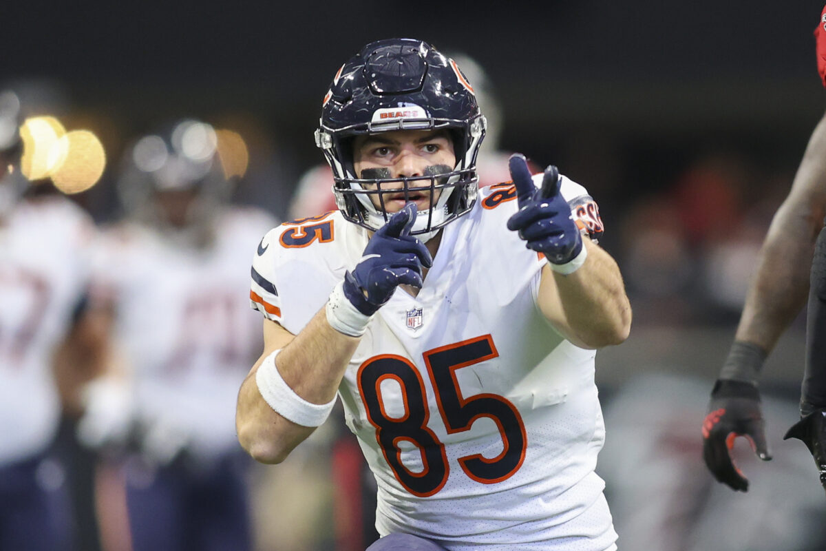 Bears Twitter reacts to the Cole Kmet extension