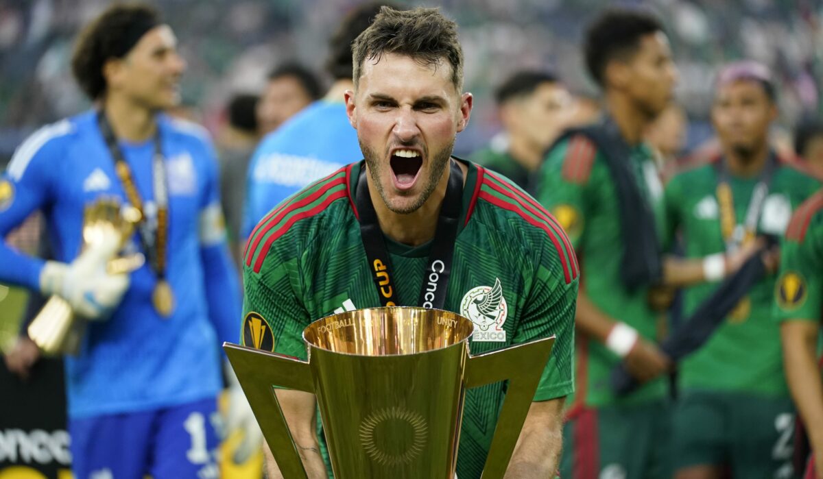 Gimenez wins Gold Cup for Mexico with legendary individual goal