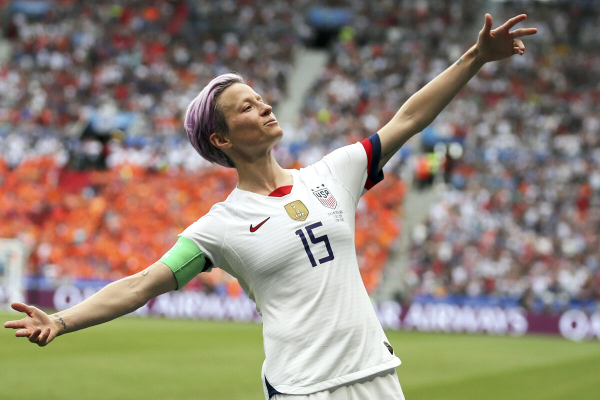 Soccer fans paid tribute to Megan Rapinoe after the USWNT legend announced her retirement