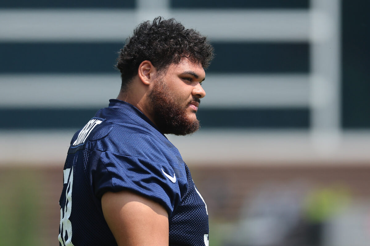 Bears LT Braxton Jones on what he can learn from rookie RT Darnell Wright