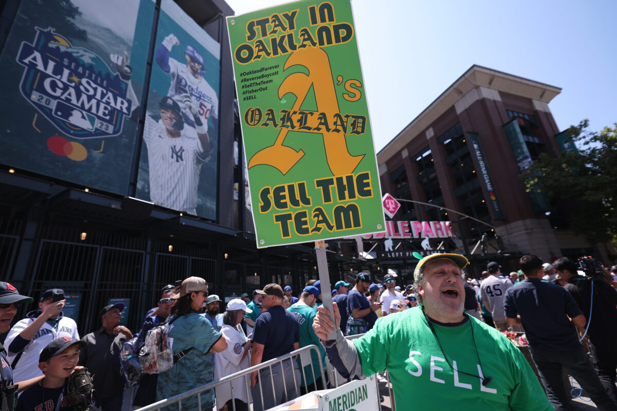 Oakland A’s fans got the All-Star Game crowd to chant ‘SELL THE TEAM!’
