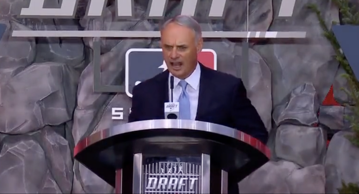 MLB Draft fans in Seattle stopped booing Rob Manfred to boo the Astros instead