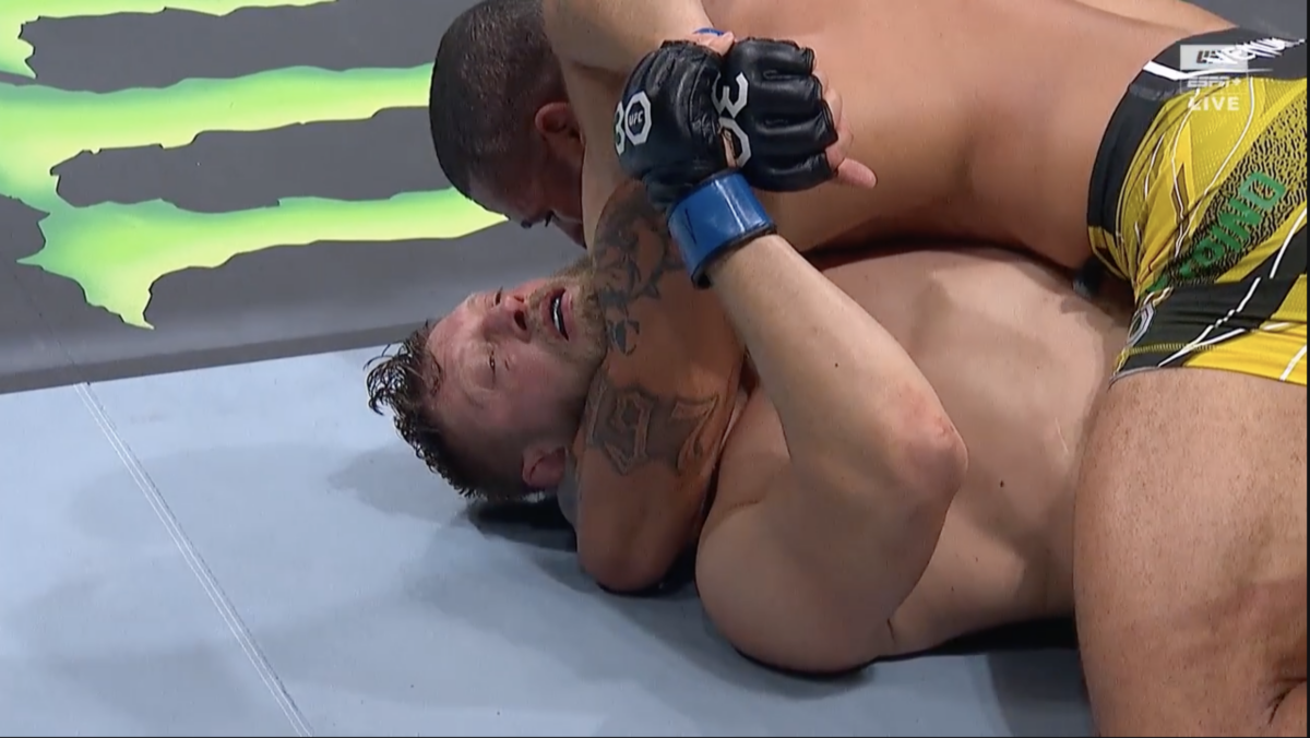 UFC 290 video: Vitor Petrino scores first career submission over Marcin Prachnio