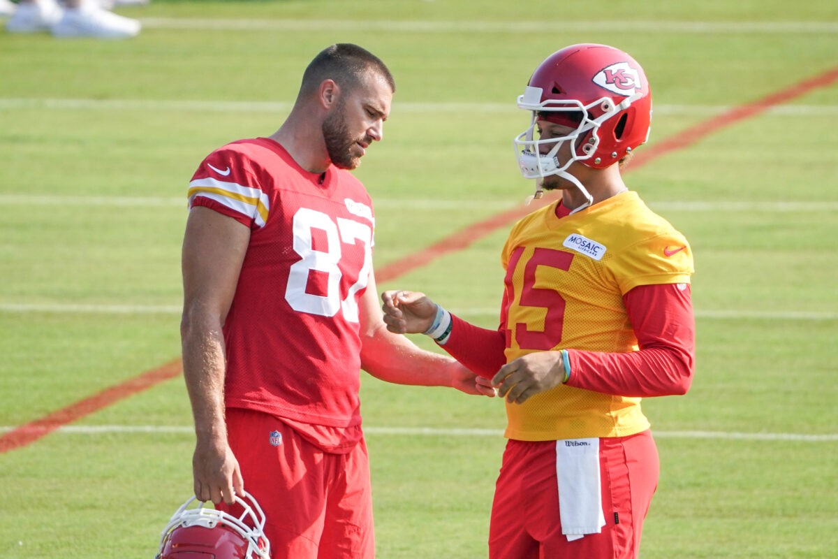 WATCH: Patrick Mahomes connects with Travis Kelce, who shows off speed after catch