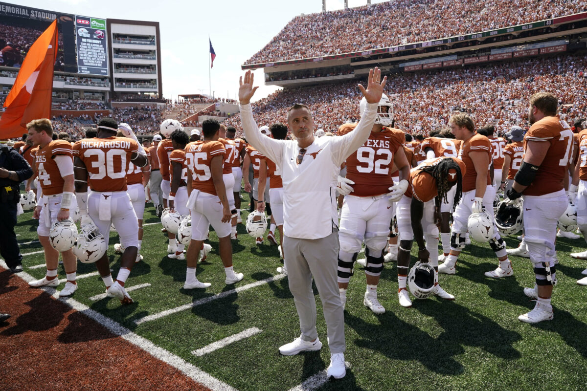 Twitter reacts to Texas landing three commitments over the weekend