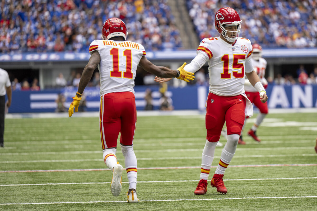 WATCH: Patrick Mahomes finds four receivers for touchdowns in Chiefs’ red zone drills