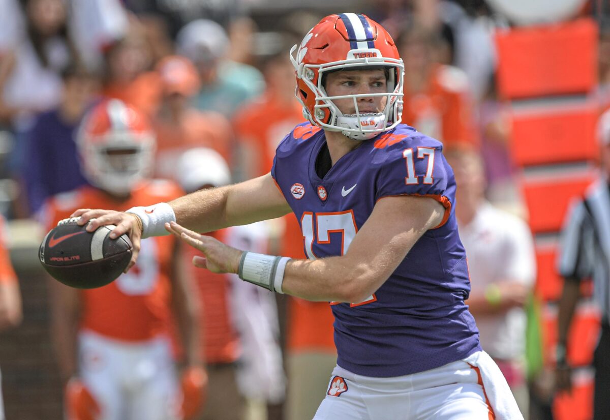 Clemson freshman quarterback Christopher Vizzina expected to redshirt