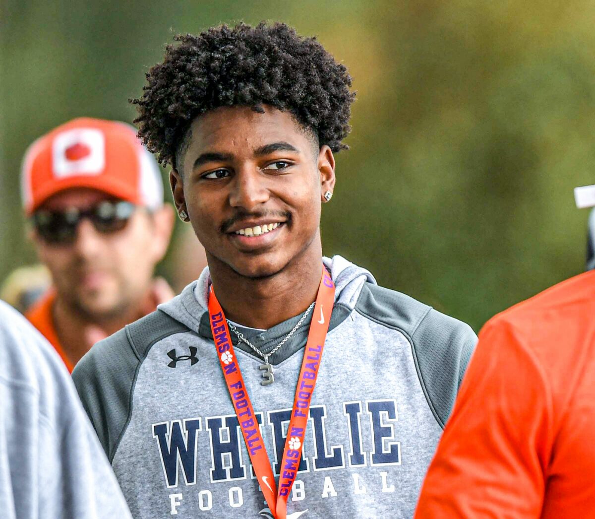 Social media reacts to UNC landing four-star WR Alex Taylor