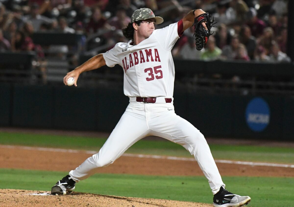 Alabama starting pitcher reportedly visiting LSU as a transfer