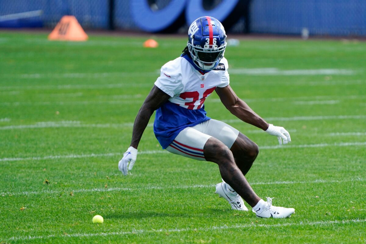 Giants rookie CBs Deonte Banks, Tre Hawkins off to very different starts at camp