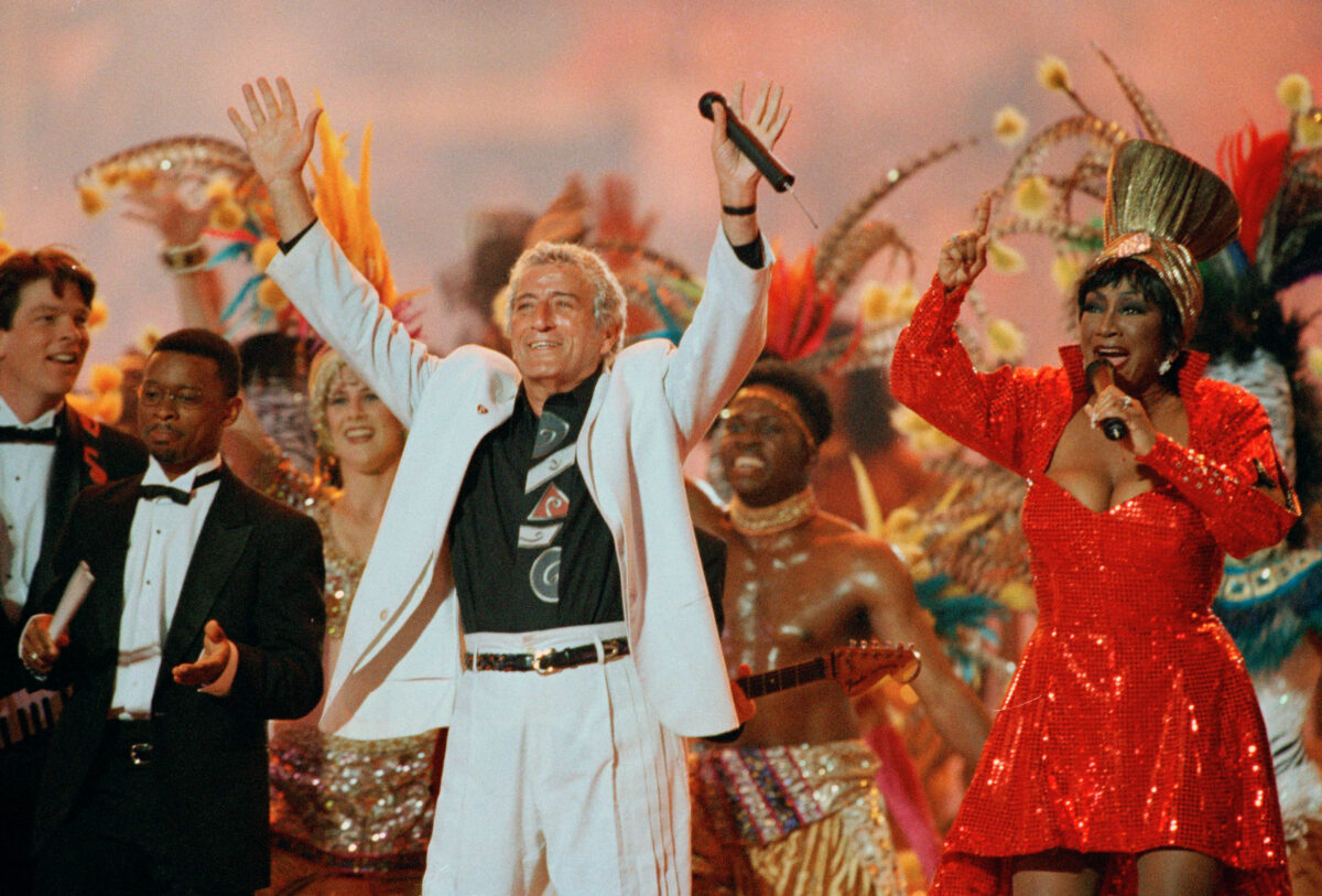 See Tony Bennett’s extravagant Super Bowl 29 Halftime Show performance with Patti LaBelle