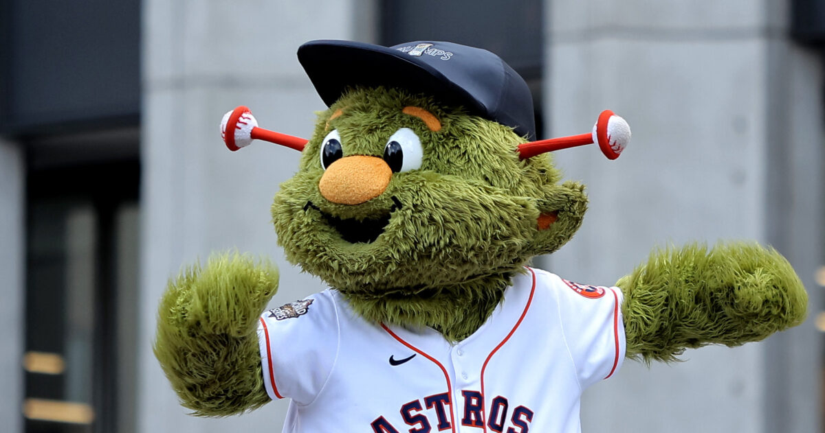 Astros mascot Orbit came prepared to mock the kids who booed him at the All-Star Game pink carpet