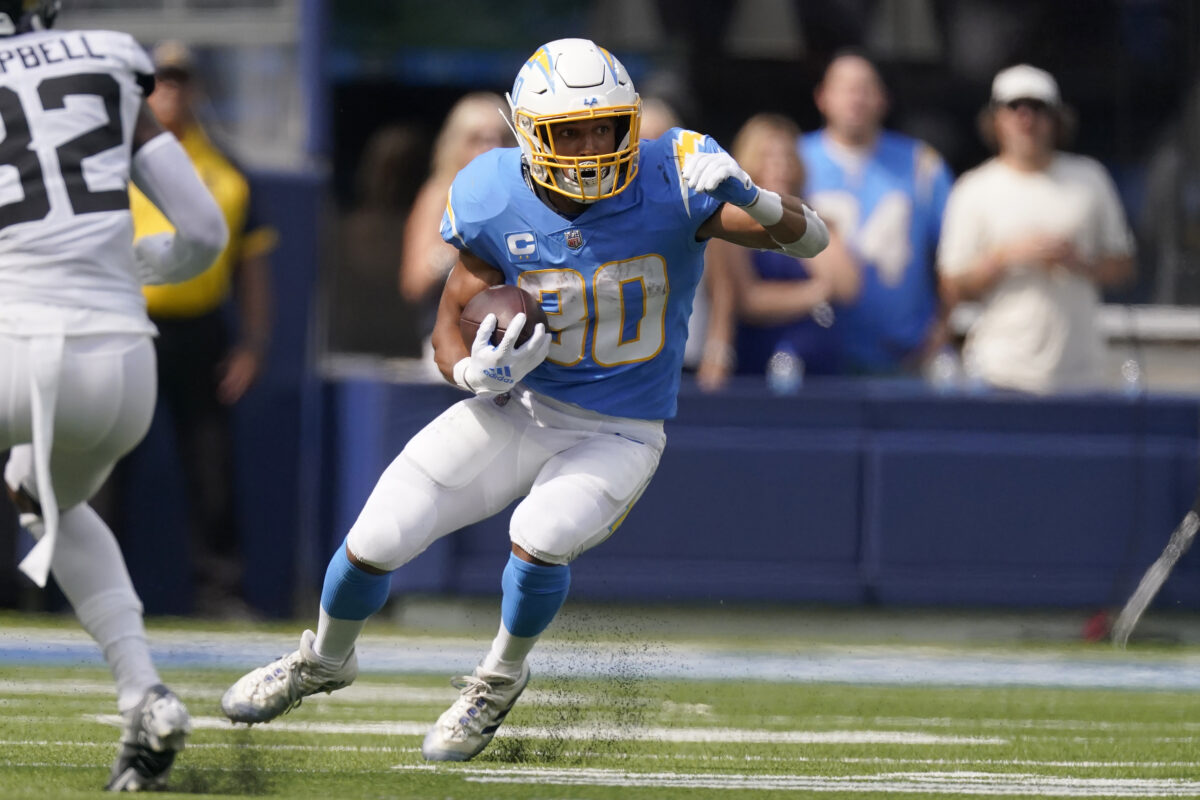 11 Chargers players who will be pending free agents in 2024