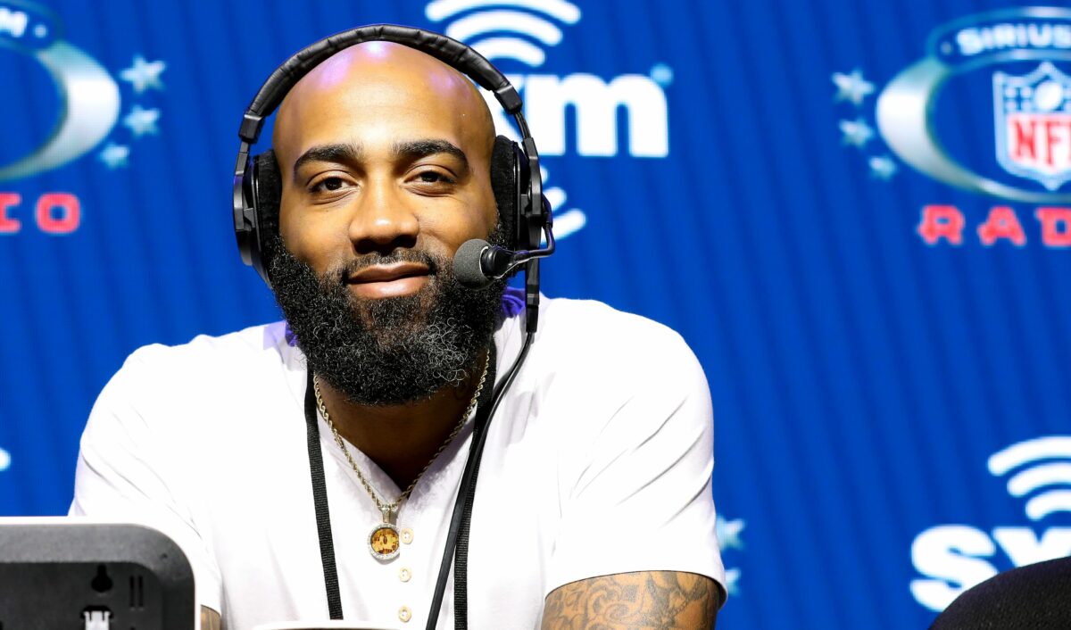 Assistant DB coach DeAngelo Hall earning early praise