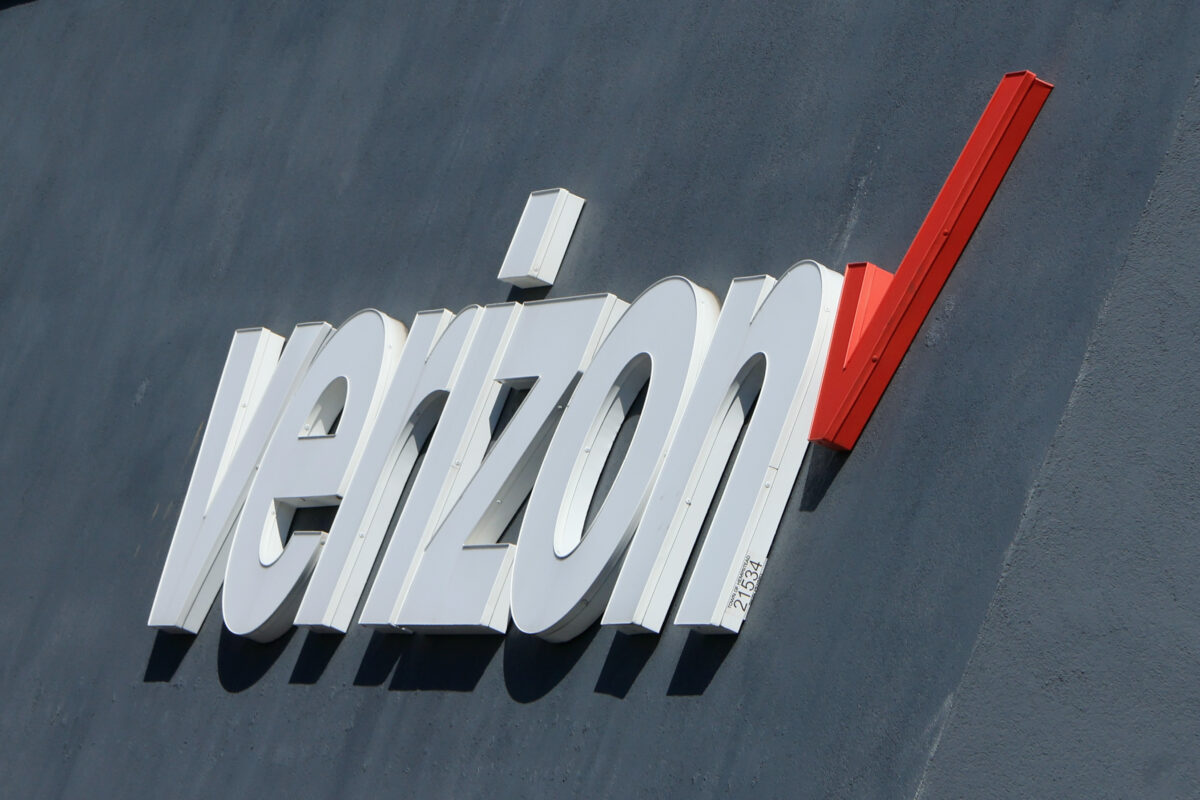Commanders announce corporate partnership with Verizon