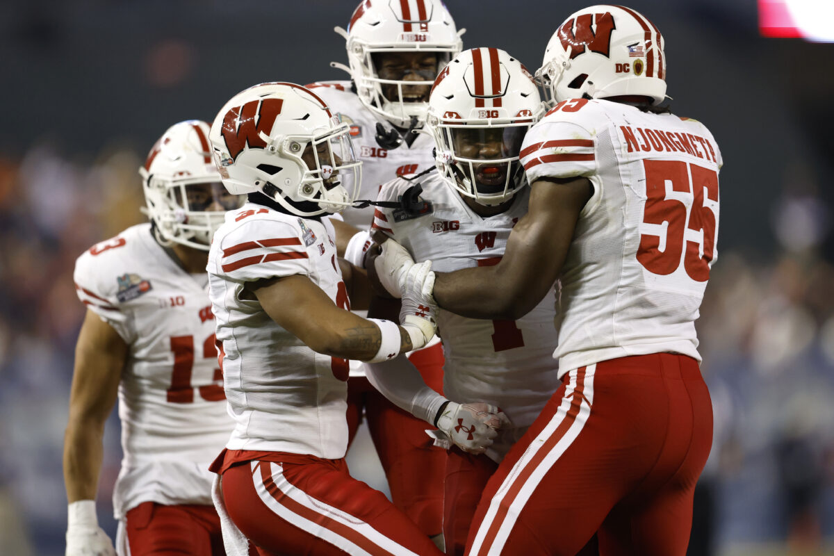 Badger Countdown: Wisconsin D holds opponents to 20 PPG in 2022