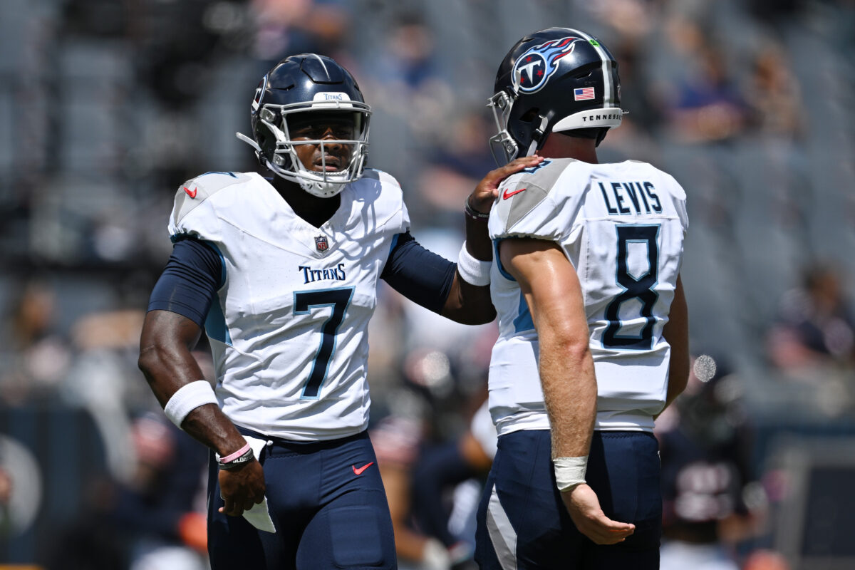Titans’ Mike Vrabel: No decision on who QB2 is yet