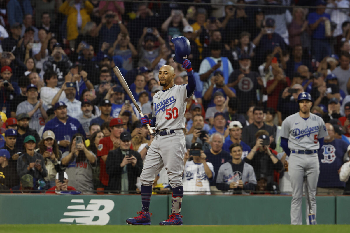 Red Sox fans gave Mookie Betts a thrilling tribute in his return to Fenway Park