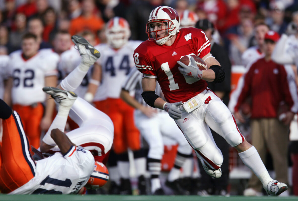 Badger Countdown: Former Wisconsin coach records 7 INTs in junior year