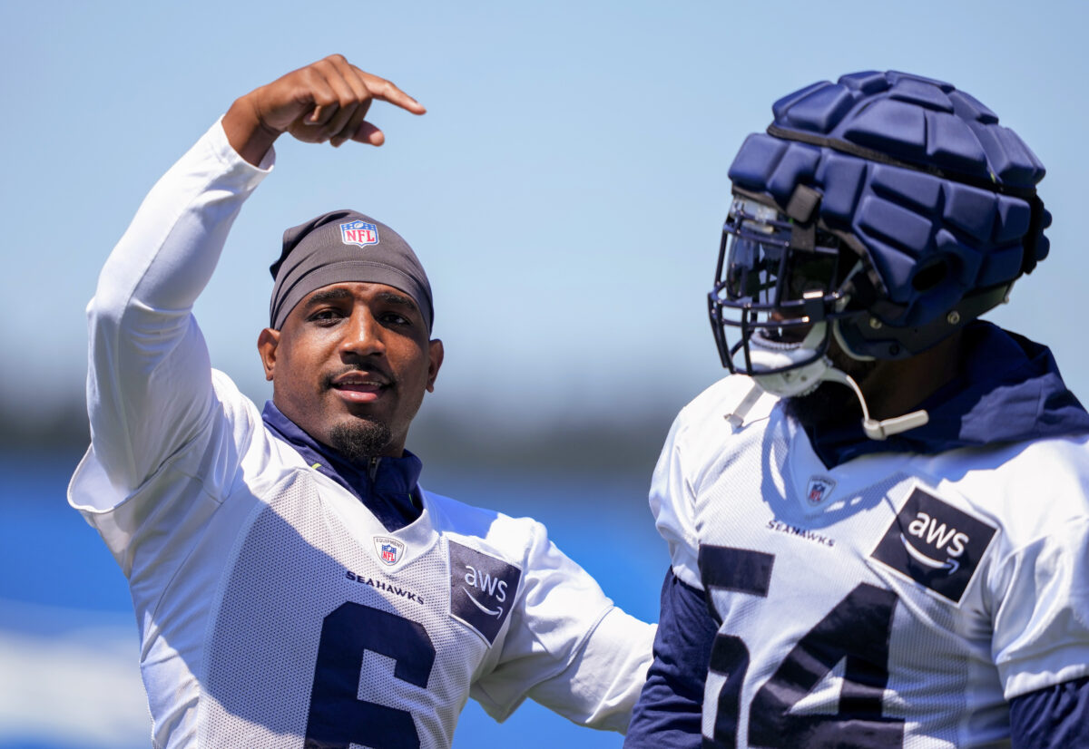 Seahawks defense dominates first padded practice of training camp