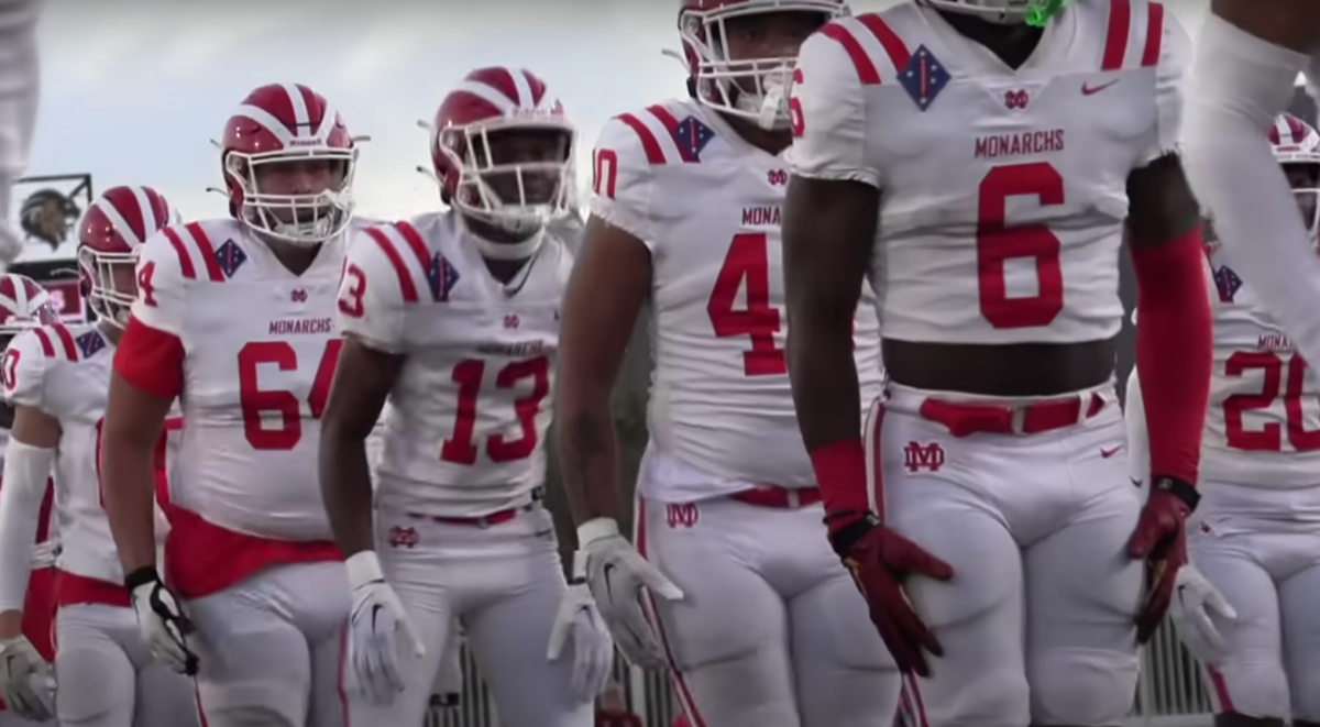 Watch: Mater Dei RB hurdles over tackler at first padded practice