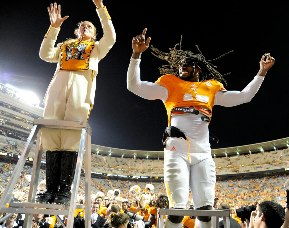 Former Vols’ linebacker signs with Dolphins