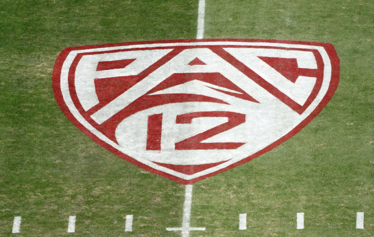 Deadspin wants Notre Dame to save Pac-12 by joining it
