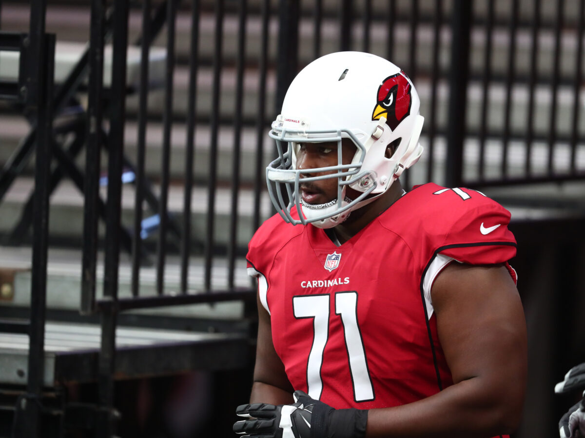 Titans agree to terms with OL Justin Murray