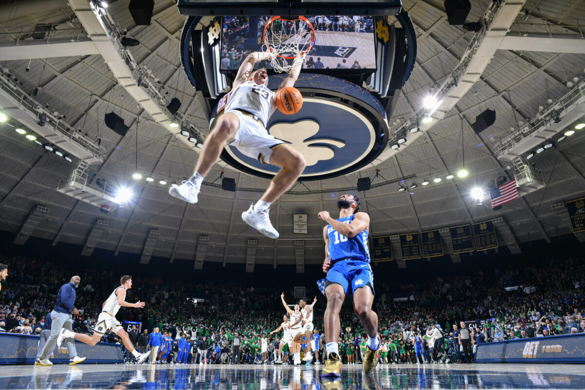 Notre Dame reportedly to face Kentucky at neutral site