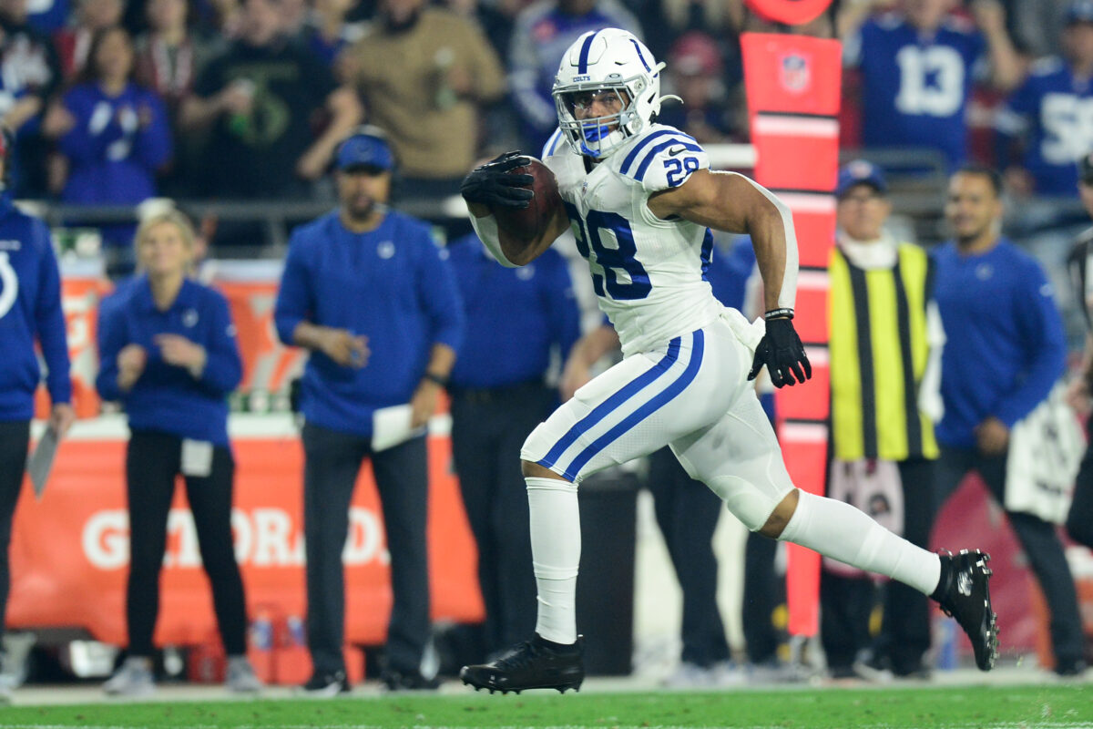 Are Broncos interested in trading for Colts RB Jonathan Taylor?